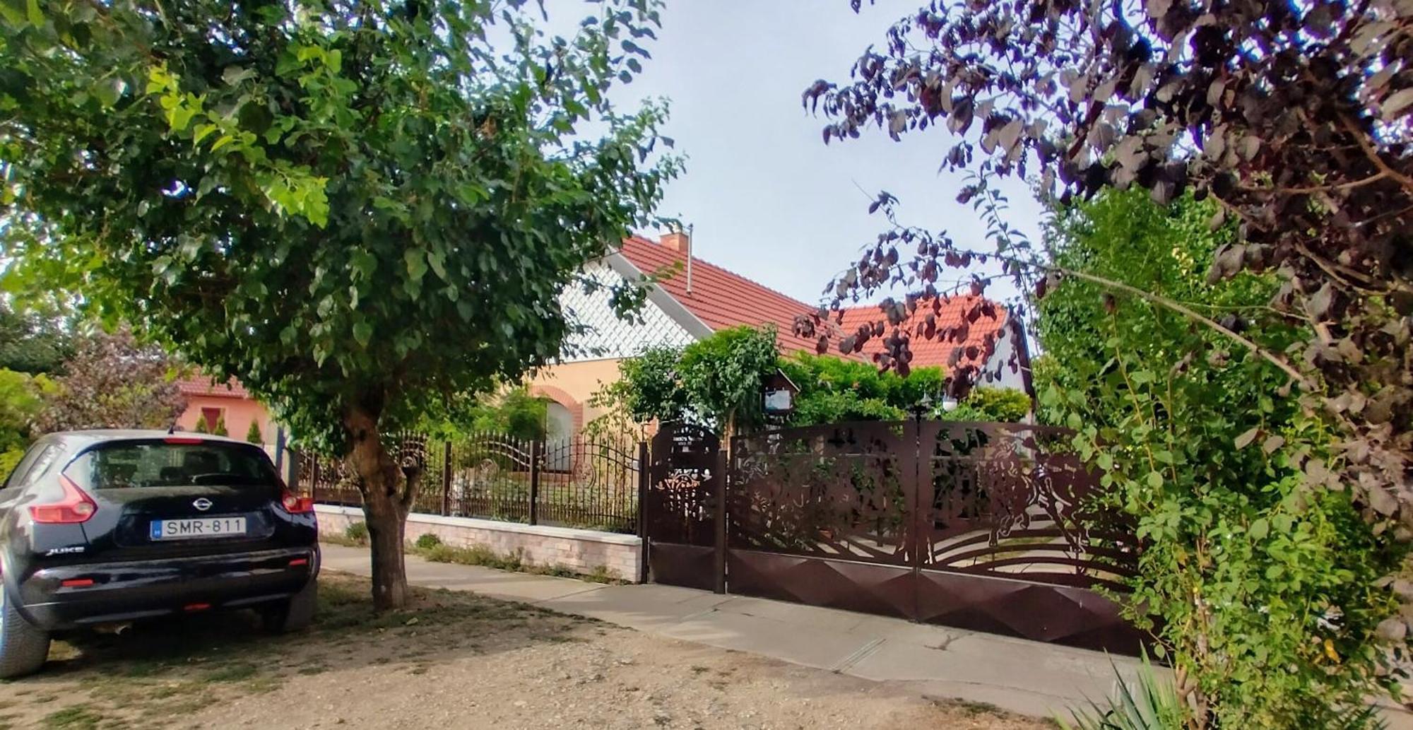 Bundik Vendeghaz Apartament *